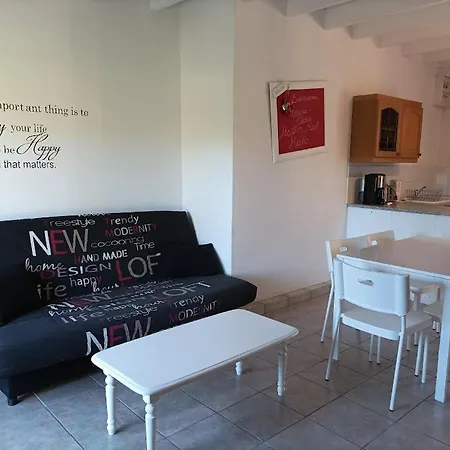 Holiday home Le Coquelicot